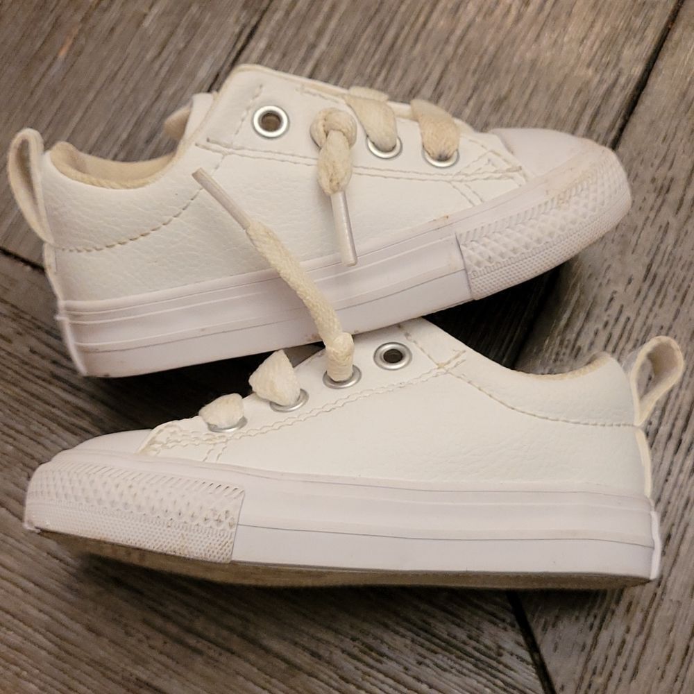 Converse Infant Size 4c - Picture 2 of 7